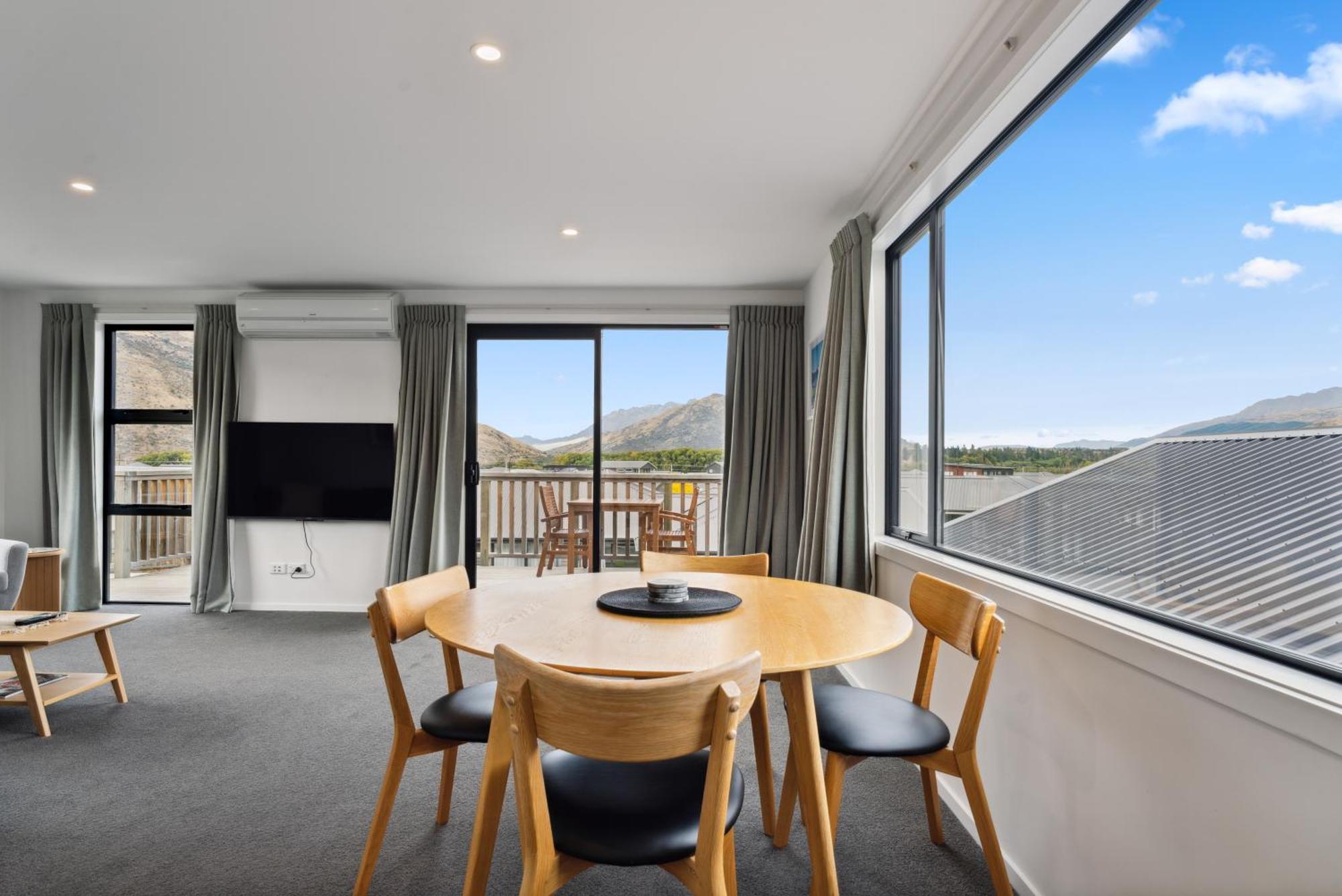 Modern Apartment With Coronet & Remarkables Views Queenstown Buitenkant foto